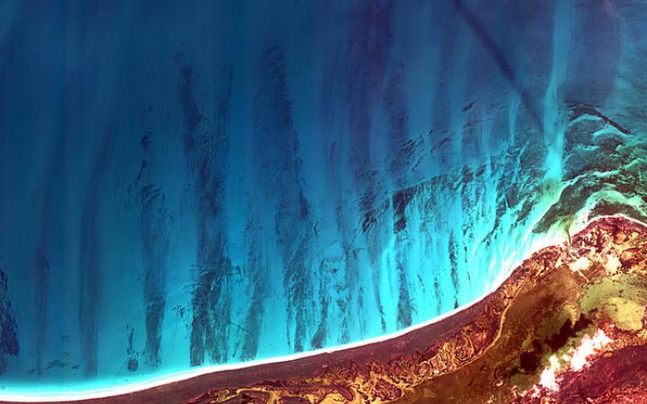Vue satellite de l'île Holbox et du lagon Yalahau au Nord-Est de la Péninsule du Yucatan, Mexique