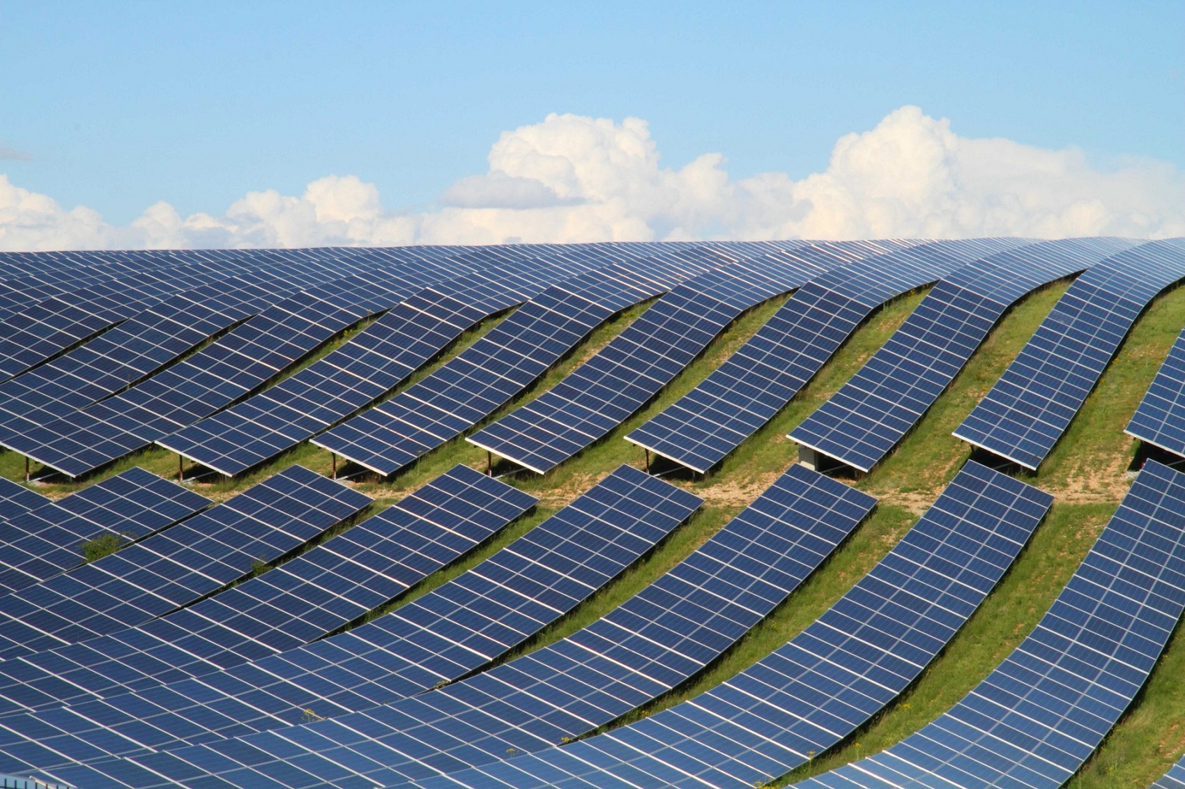 Panneaux solaires du parc photovoltaïque des Mées, France