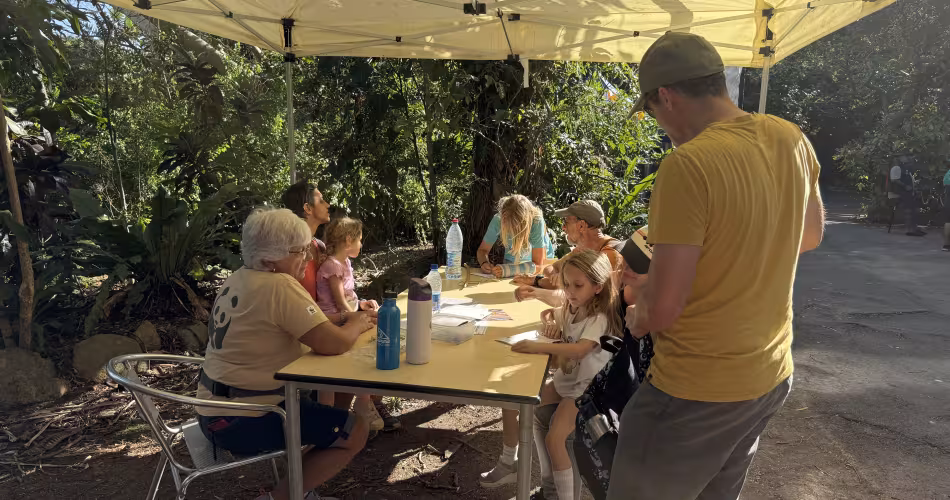 Atelier de sensibilisation au vivant lors de la Fête de la Science en Nouvelle-Calédonie