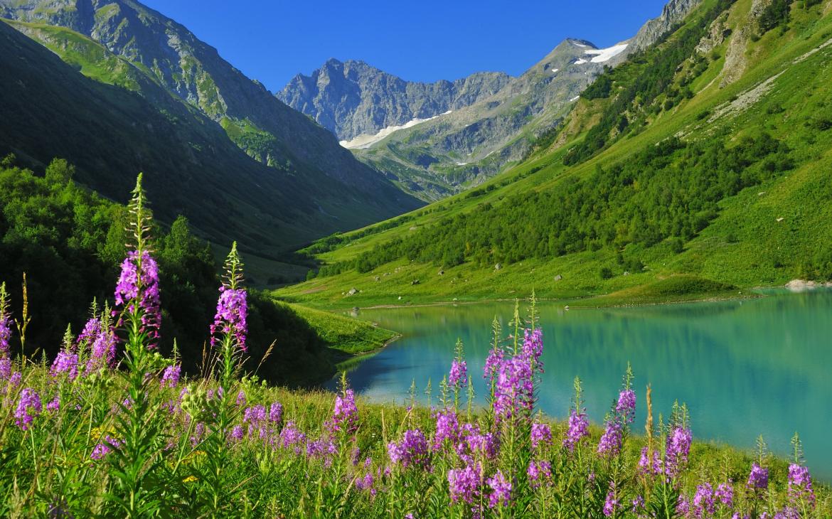 Paysage montagneux en Ossétie du Nord, Russie