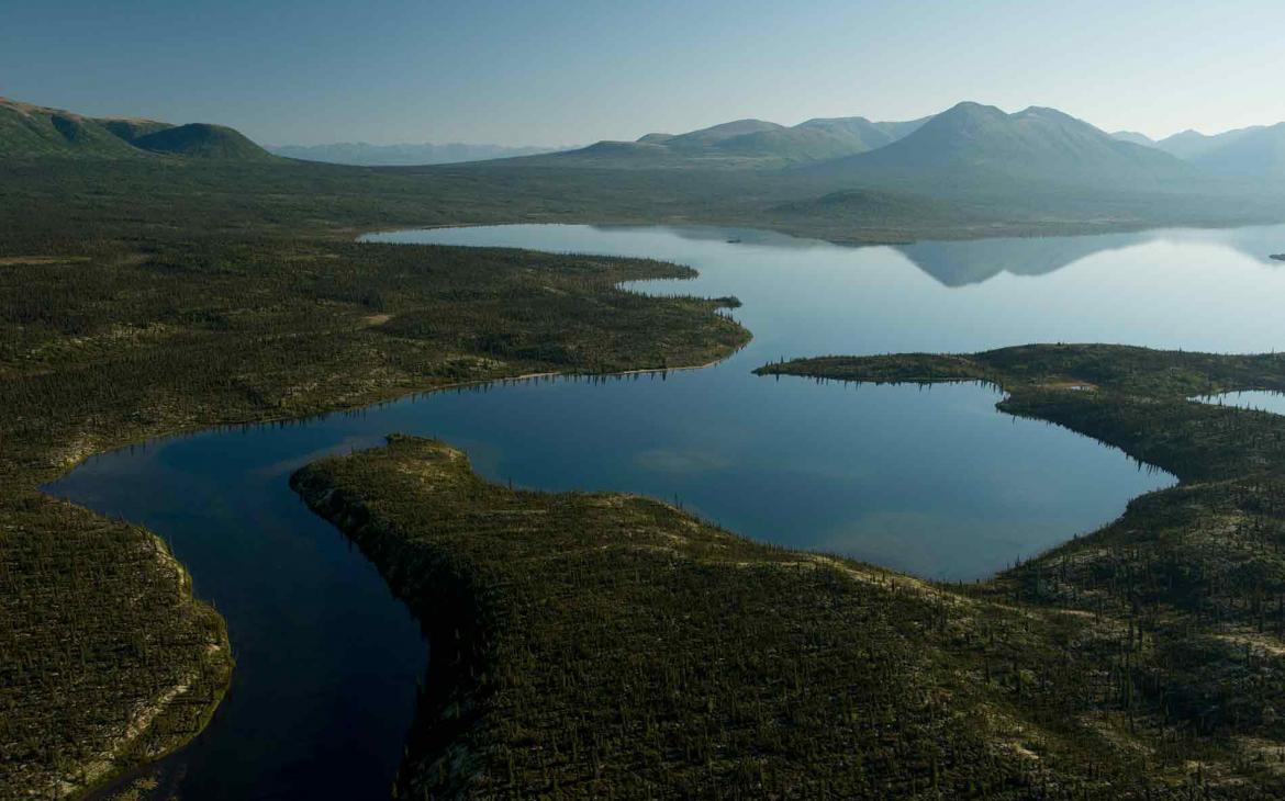 Vue aérienne de la baie de Bristol en Alaska