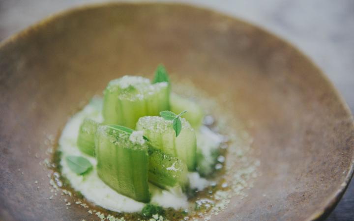 Recette d'île flottante de concombre à la verveine et au yaourt