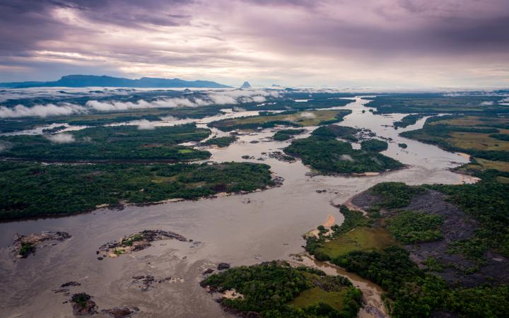 Vue aérienne de l'Orénoque