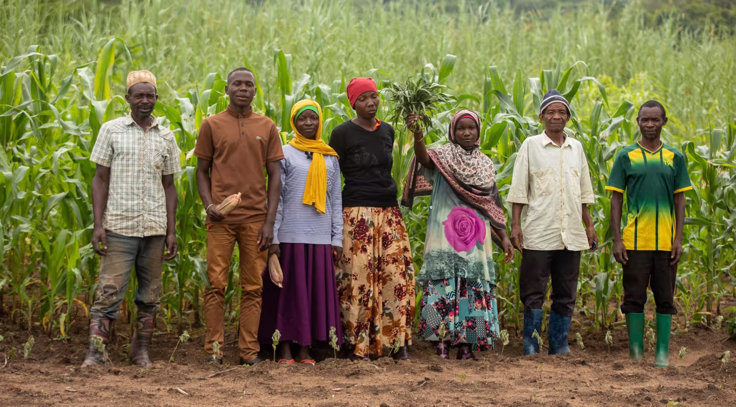  Agriculteurs engagés dans l’agroécologie à Tunduru, en Tanzanie, bénéficiaires du projet “Collaborative approaches to managing human-wildlife conflict in the Ruvuma transboundary landscape”, financé par l’Initiative Darwin du gouvernement britannique.