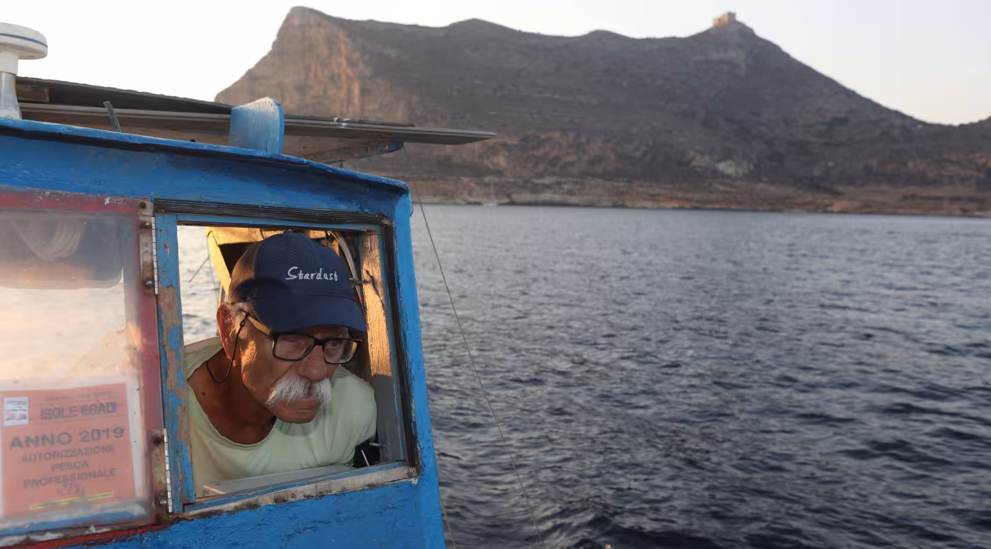 Pêche artisanale dans l’aire marine protégée des îles Égades, en Italie
