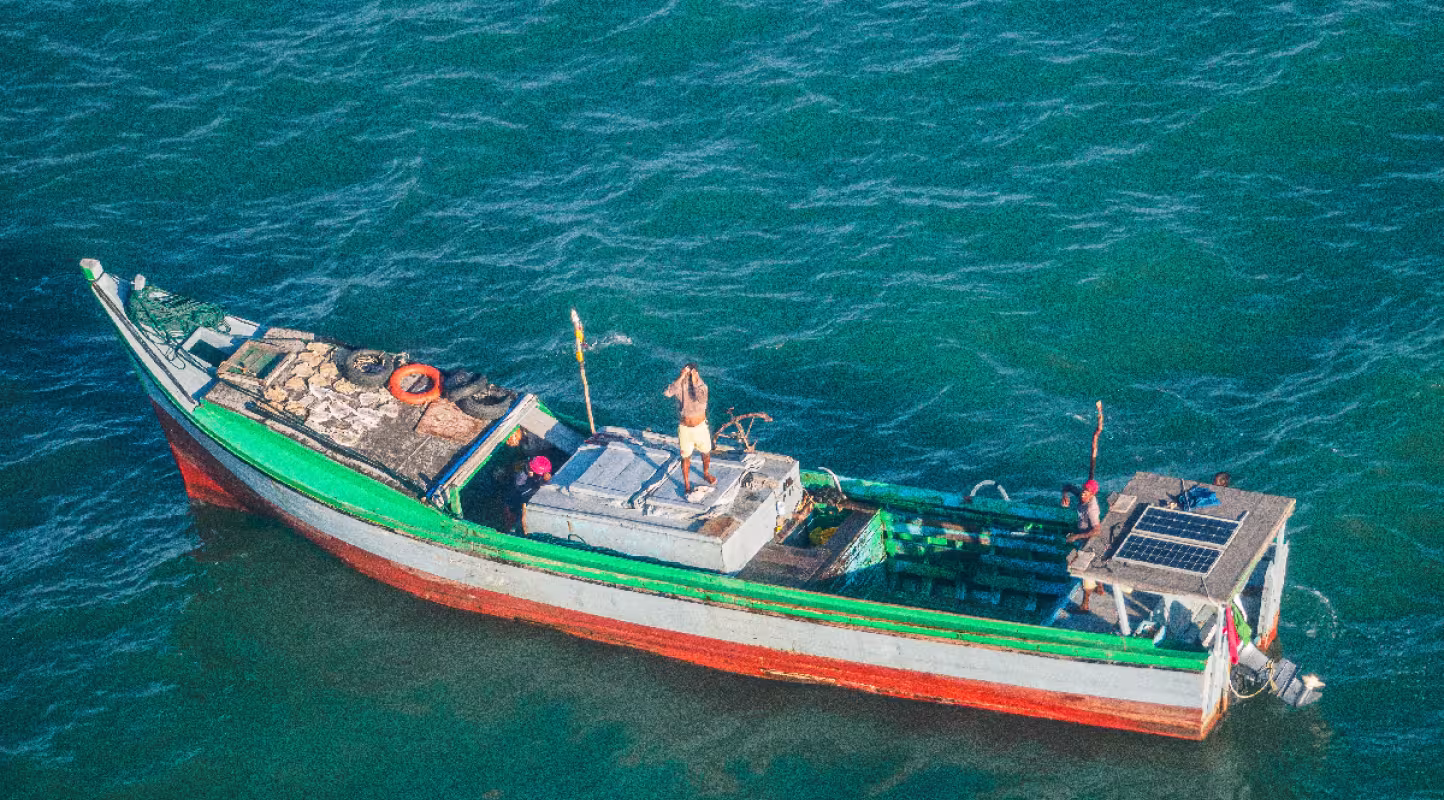 bateau de pêche illégale en Guyane