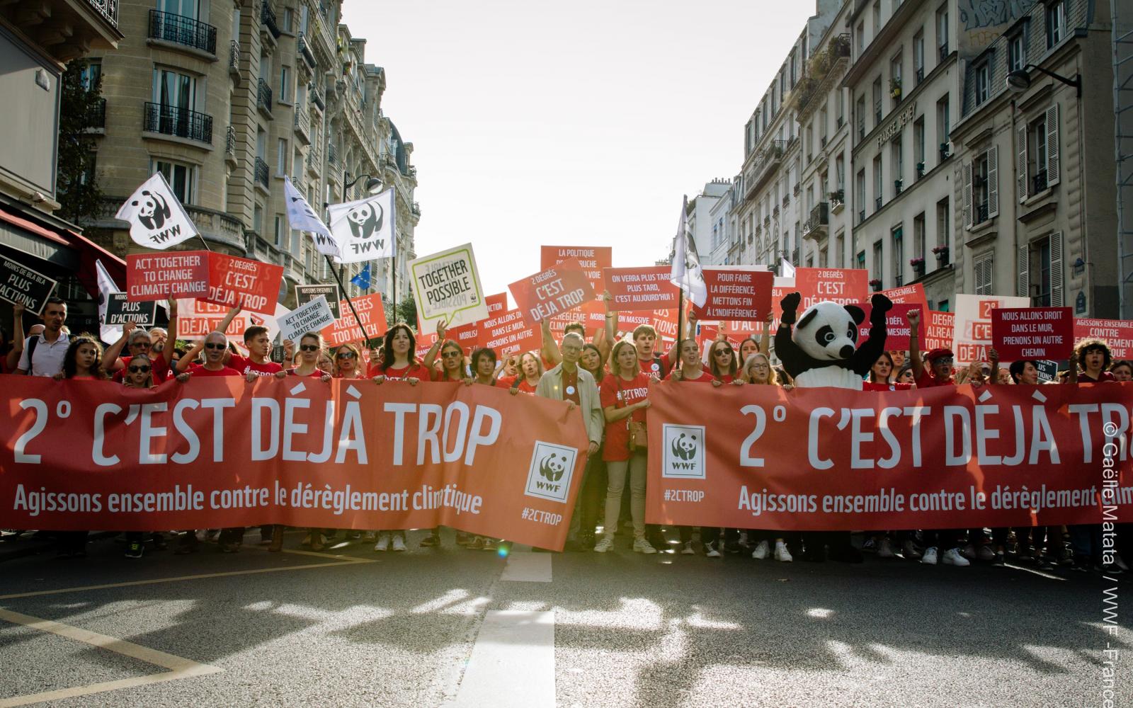 Les français marchent pour le climat le 14 octobre 2018 à Paris, France