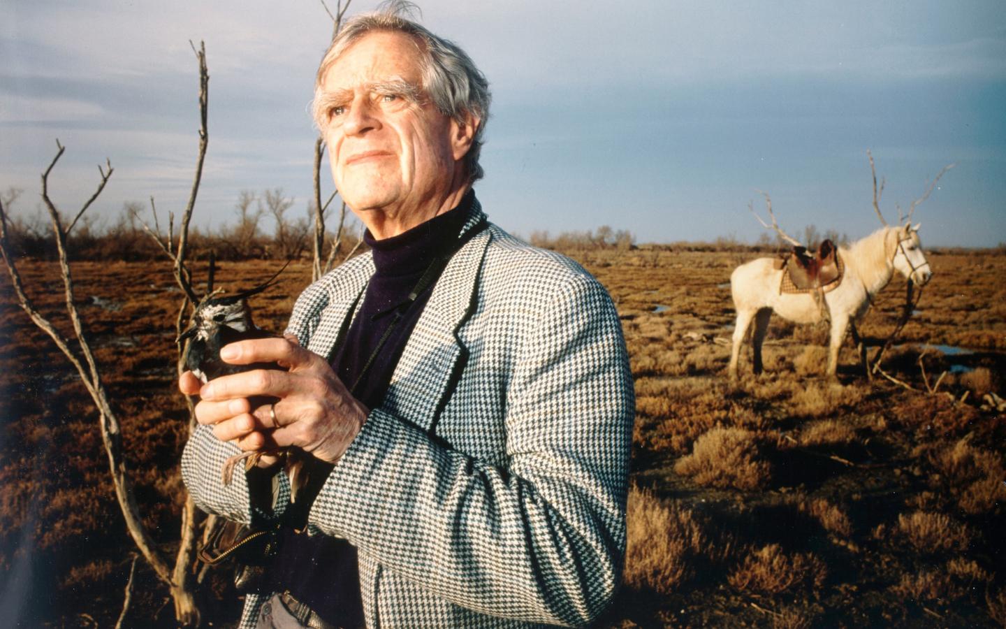Dr Luc Hoffmann, ancien vice président du WWF International à la Tour du Valat, Camargue, France