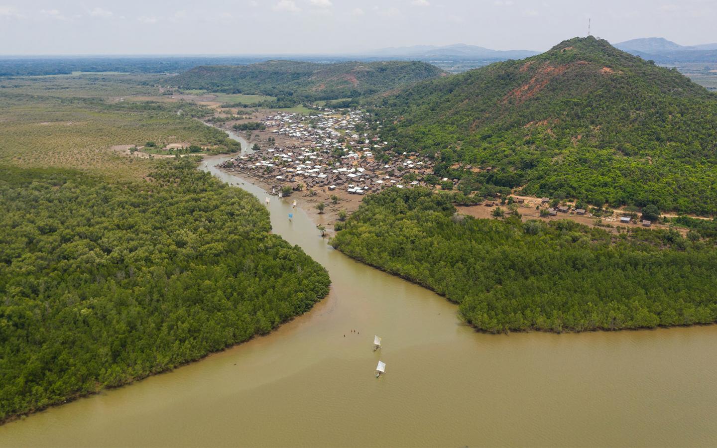 Vue aérienne de la baie d'Ambaro à Madagascar.
