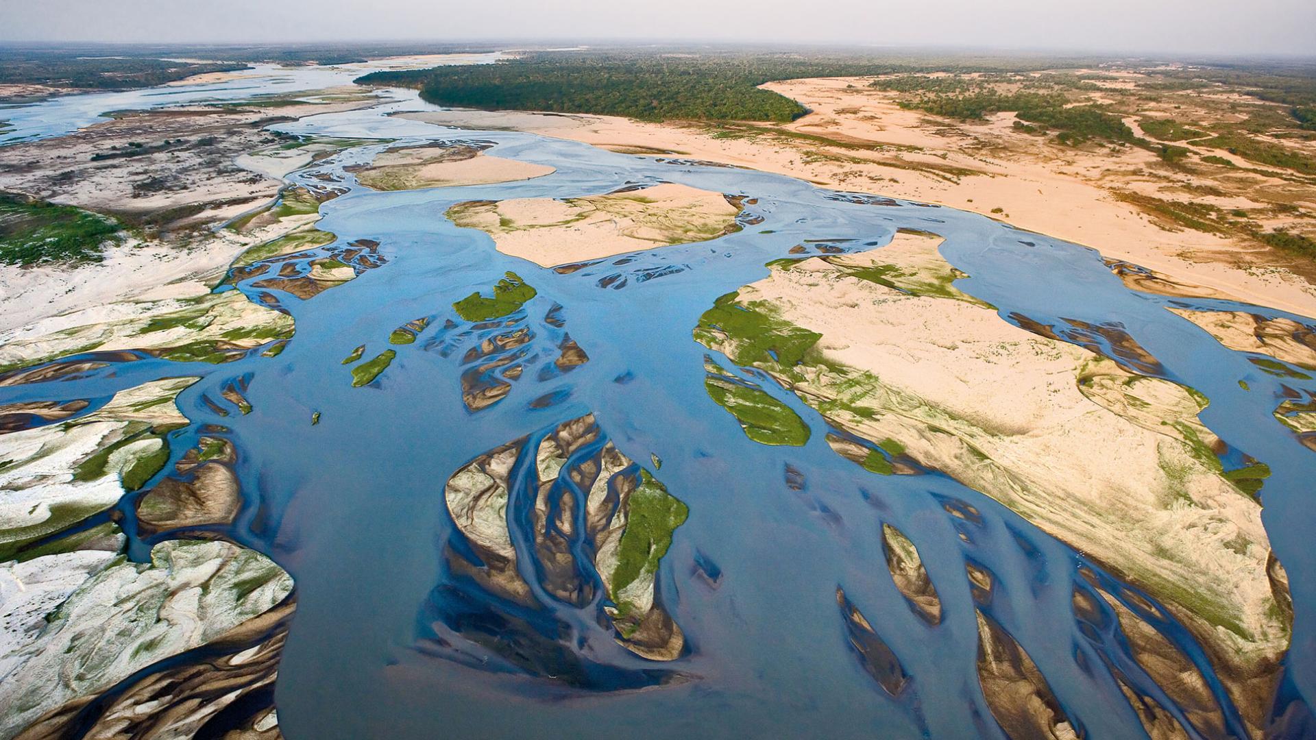 Vue aérienne de la réserve de gibier de Selous (Tanzanie)