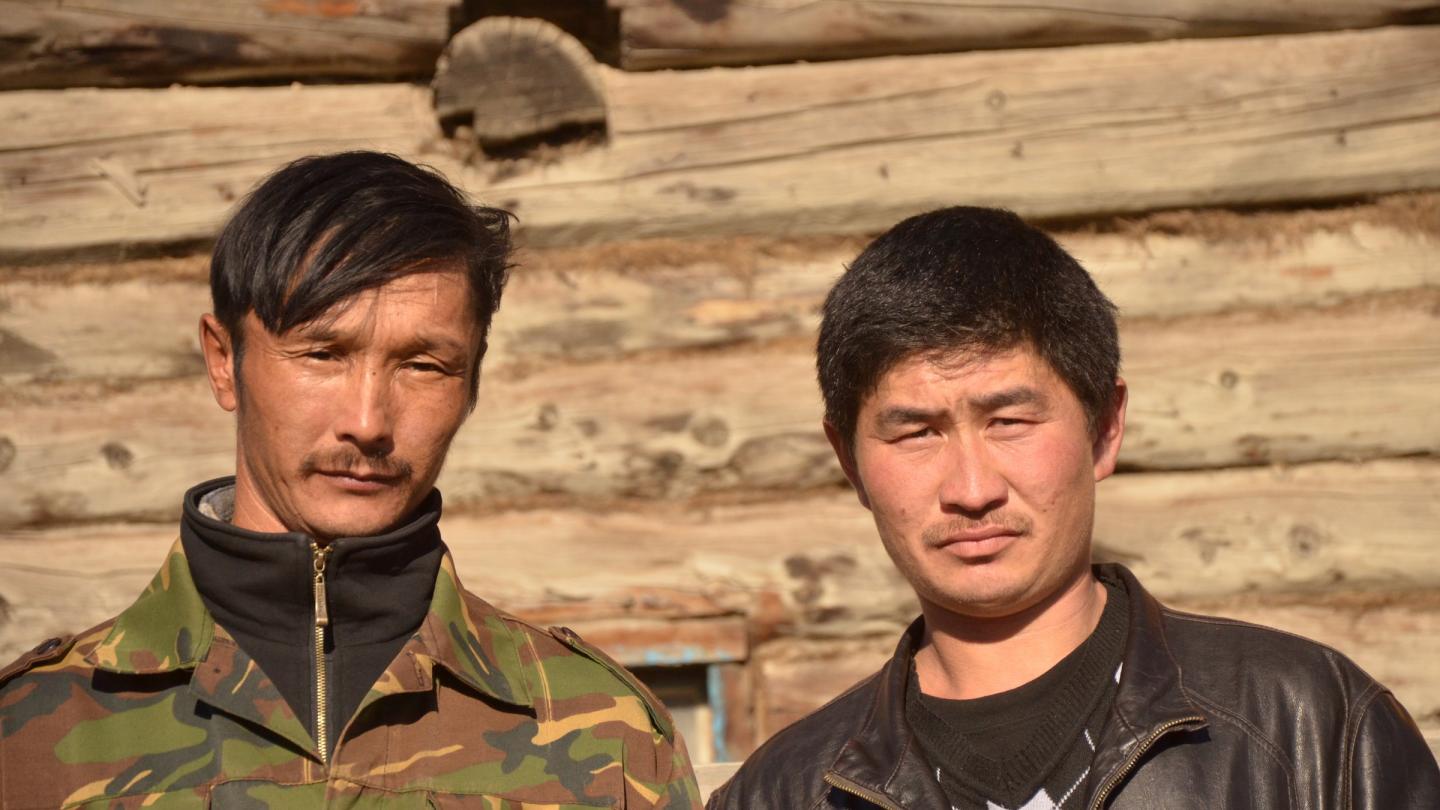 Chasseurs reconvertis pour la conservation de la panthère des neiges dans la province de l'Altai