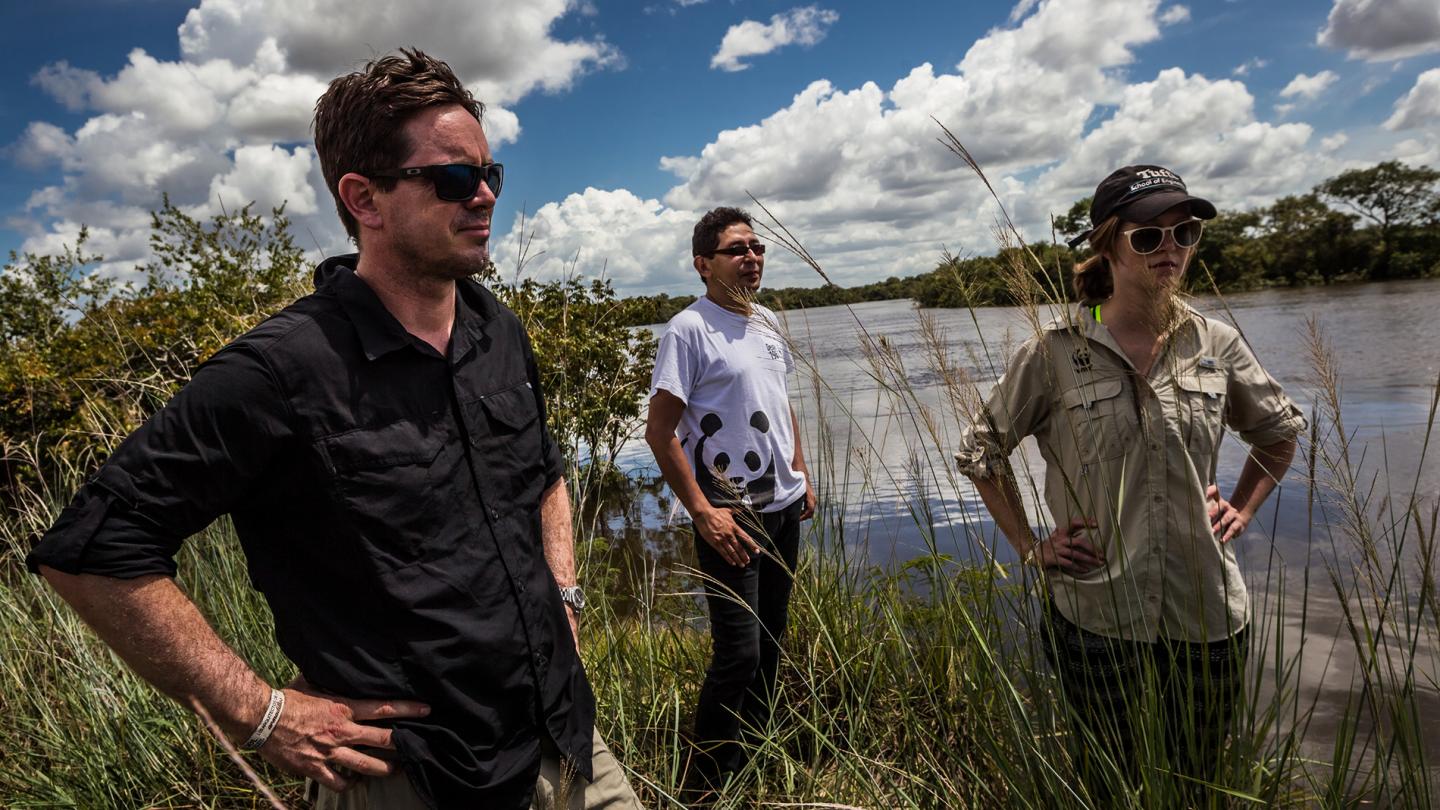 Équipe WWF le long du Fleuve Bita, Réserve naturelle de La Pedregosa (Colombie)