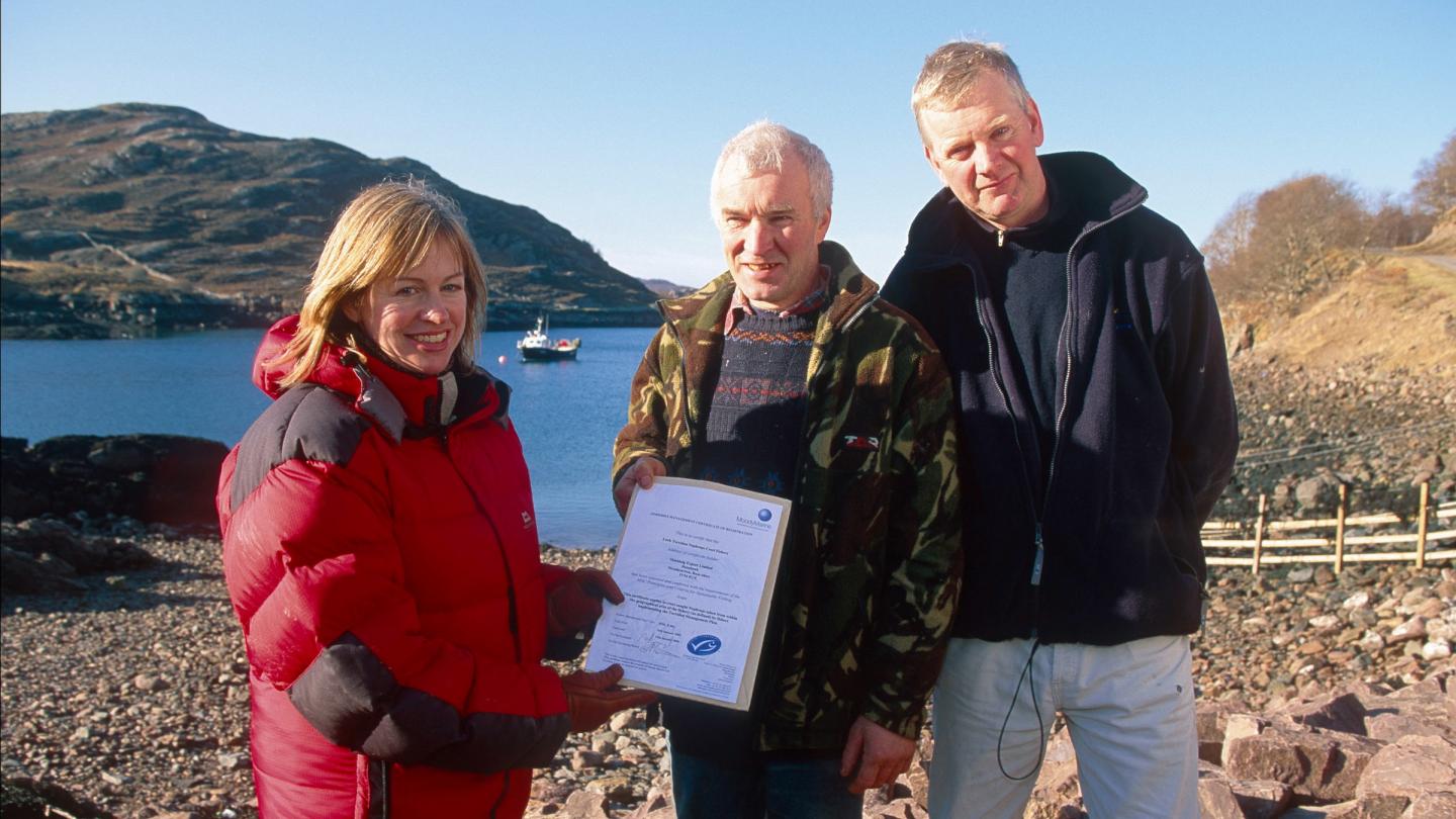 Pêcheur d'une pêcherie d'Ecosse recevant la certification MSC