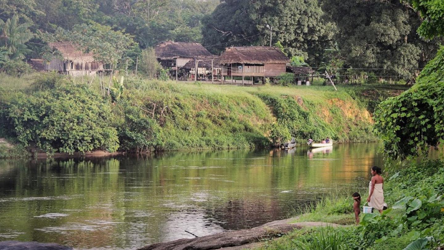 Les habitants de Tepu, village amérindien de l'intérieur surinamais, participent activement à la définition d'une nouvelle aire protégée dans leur territoire.