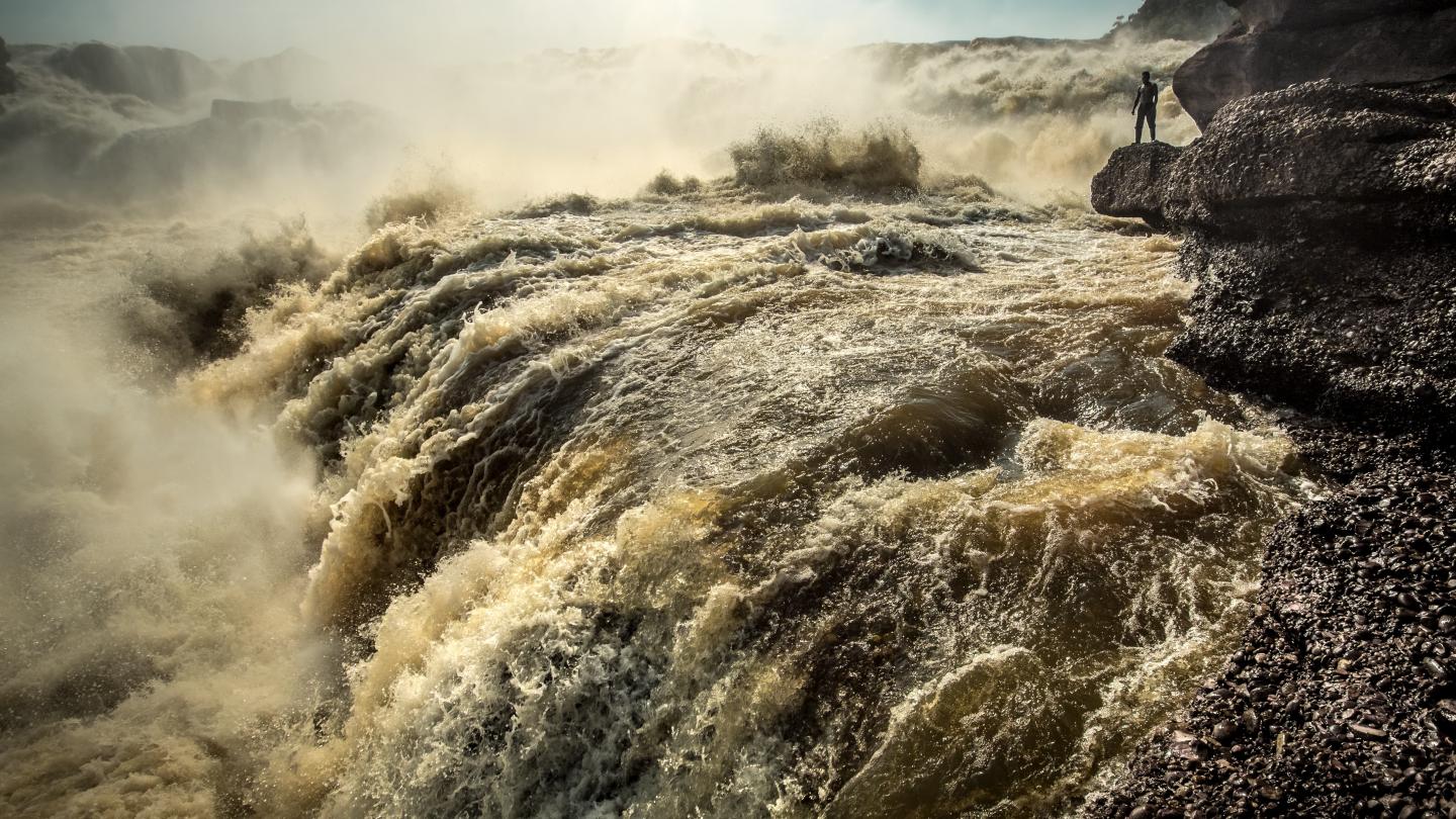  Les rapides de Jirijirimo sur la rivière Apaporis, près de la frontière du Parc national naturel de la Serranía de Chiribiquete, Colombie