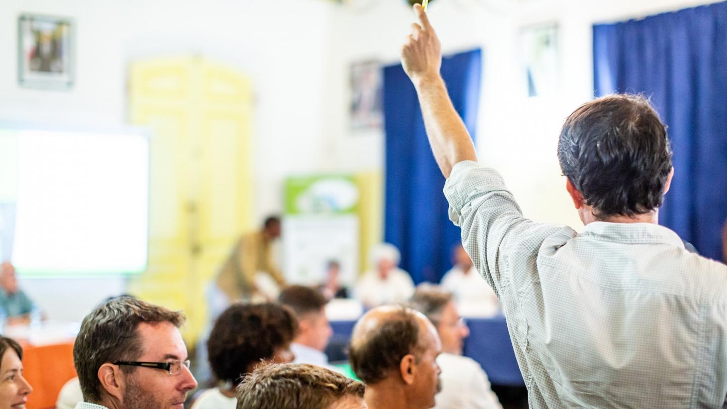Participants au débat public organisé par la CNDP en Guyane sur le projet Montagne d'Or