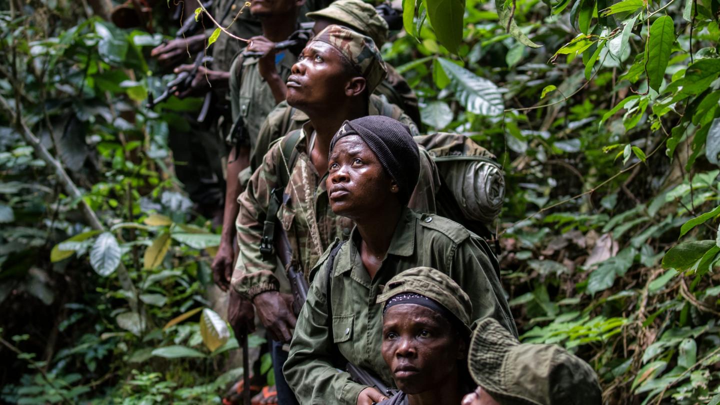 Des écogardes en patrouille dans le parc national de Salonga, République démocratique du Congo