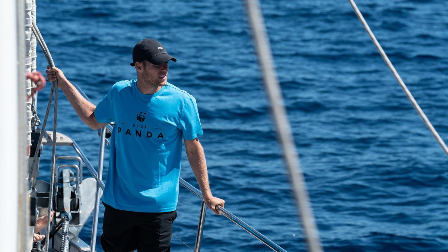 Kévin Mayer à bord du Blue Panda