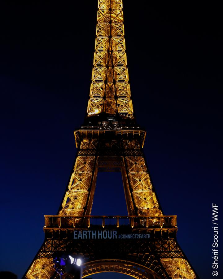 Tour Eiffel éteinte 